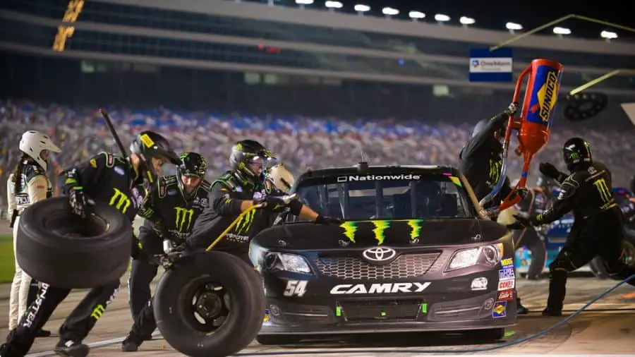 How Do Nascar Pit Crew Change Tires So Fast - ZionkruwWashington